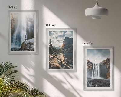 Tavelset ovanför soffa Vattenfall berg landskap natur