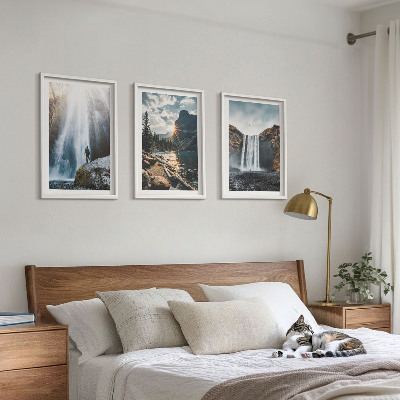 Tavelset ovanför soffa Vattenfall berg landskap natur