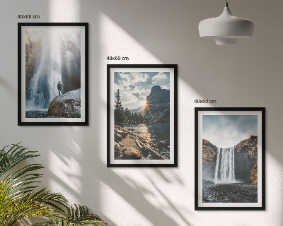 Tavelset ovanför soffa Vattenfall berg landskap natur