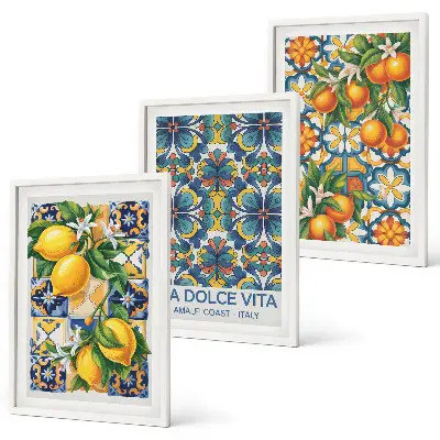 Tavelset ovanför soffa med mönster av citroner och apelsinblommor