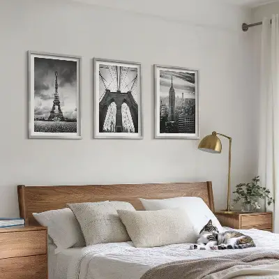 Tavelset med ramar motiv med broar i monokrom stil