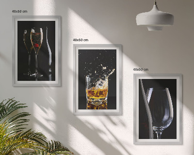 Set om 3 tavlor Glas vin och whisky på svart bakgrund