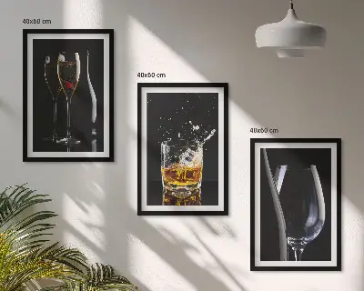 Glas vin och whisky på svart bakgrund set om 3 tavlor