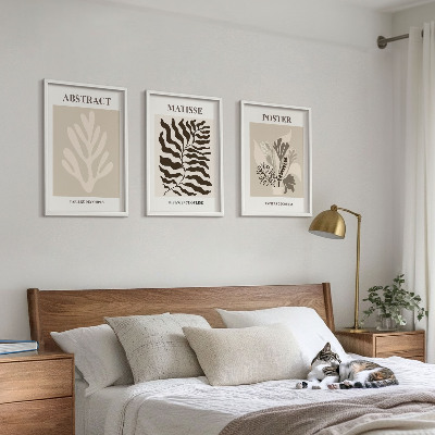 Tavelset ovanför soffa Beigebruna växtmönster
