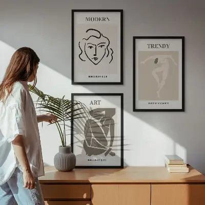 Tavelset med ramar abstrakta porträtt i färg
