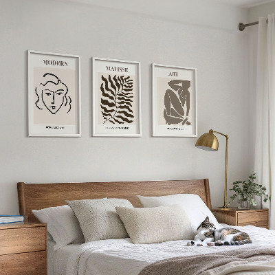 Tavelset ovanför soffa Snygg grafik, linjer, karaktärer