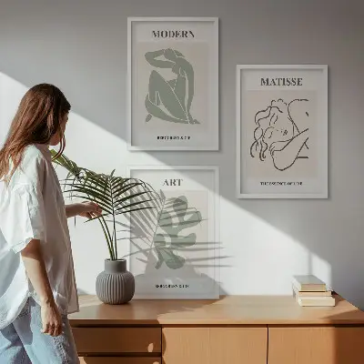 Tavelvägg med ramar med snygg design av växtkaraktärer