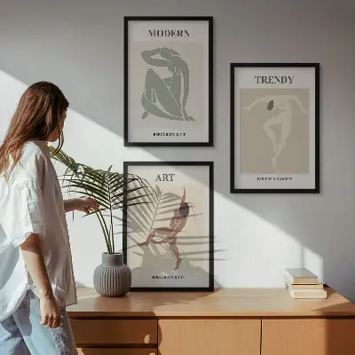 Set om 3 tavlor minimalistiska motiv med stilrena karaktärer