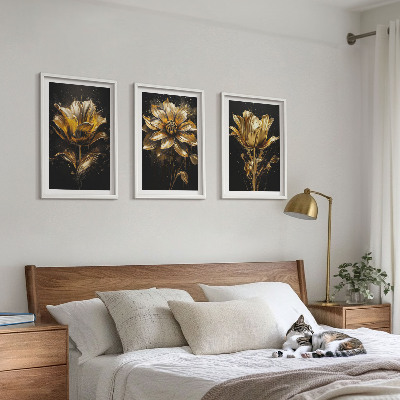 Set om 3 tavlor Gula blommor på en mörk bakgrund