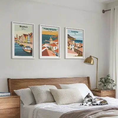 Tavelset med motiv av europeiska kuststäder för placering ovanför soffa