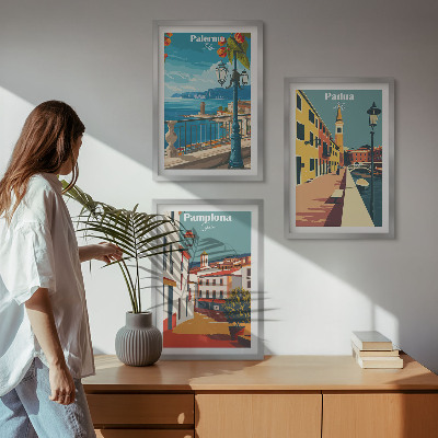 Tavelset ovanför soffa Retro stadsillustrationer