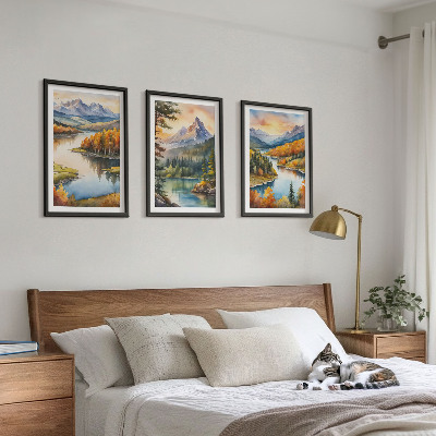 Tavelset ovanför soffa Berglandskap med en flod