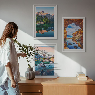 Tavelpaket med ramar Bergsjöar klippreflektioner