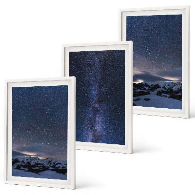 Tavelset ovanför soffa Natthimlen berg stjärnor