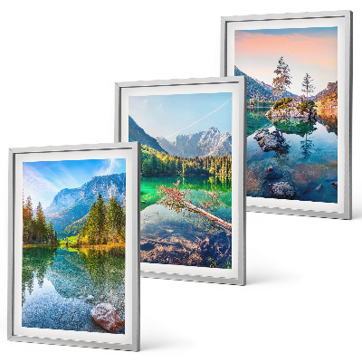 Tavelset ovanför soffa Bergsjöar naturlandskap