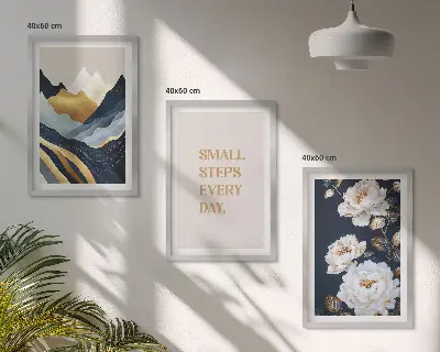 Tavelset med abstrakta berg och blommor inspirerat motiv för väggen ovanför soffan