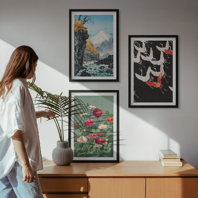 Tavelset ovanför soffa Berg vattenfall fåglar blommor