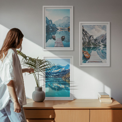 Tavelpaket med ramar Bergsjöar båtar reflektion