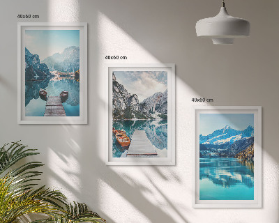 Tavelpaket med ramar Bergsjöar båtar reflektion