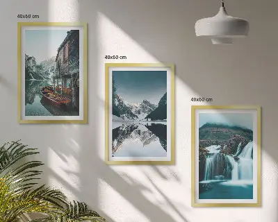 Set med 3 tavlor bergslandskap med vattenfall och sjö