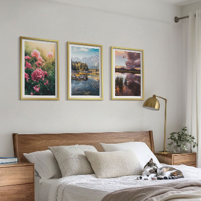 Tavelset ovanför soffa Blommor trädgård berg vatten