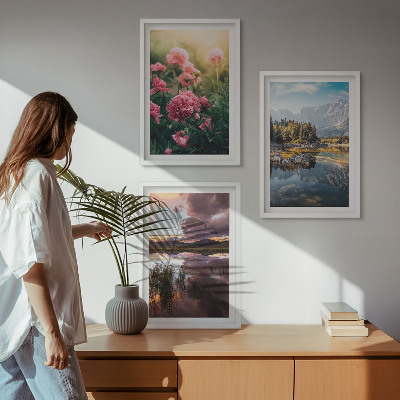 Tavelset ovanför soffa Blommor trädgård berg vatten