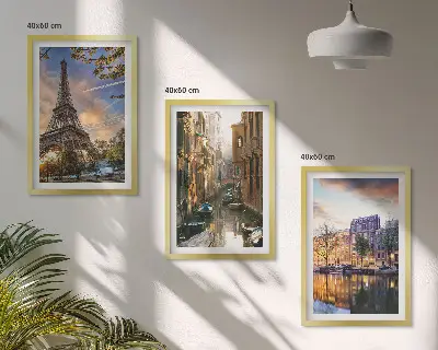 Tavelset för väggen ovanför soffan motiv med Eiffeltornet i Paris, Venedig och Amsterdams kanaler
