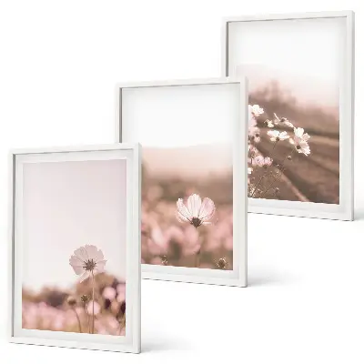 Sommarlandskap med ängsblommor tavelset med ramar
