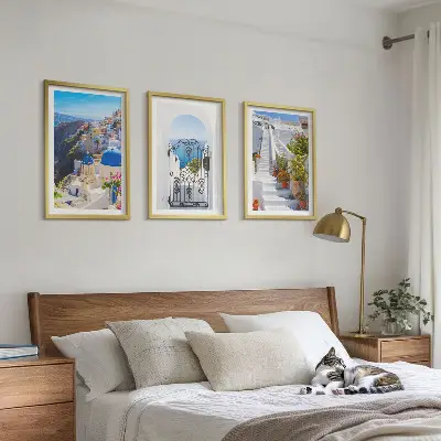 Tavelset Santorini i Oia tavlor ovanför soffan