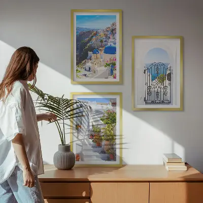 Tavelset Santorini i Oia tavlor ovanför soffan