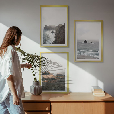 Tavelset ovanför soffa Landskap av berg och hav