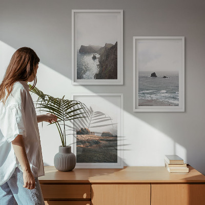 Tavelset ovanför soffa Landskap av berg och hav
