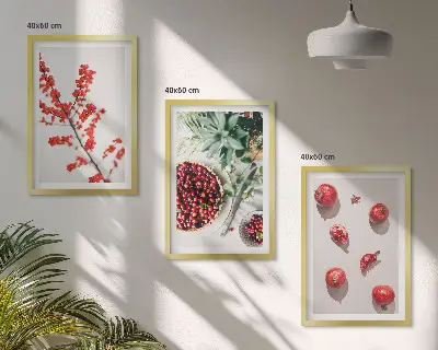 Tavelset med ramar minimalistiskt motiv av röda växtfrukter