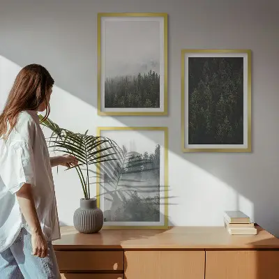 Tavelset med motiv av gröna skogar i dimma tavelset för vägg ovanför soffa