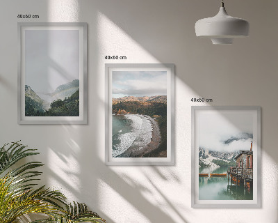 Set om 3 tavlor Berg, strand, moln, vatten