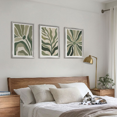 Tavelset ovanför soffa Gröna och beige växtmönster