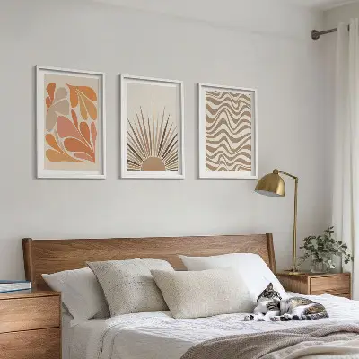 Tavelset med ramar solmotiv i boho-stil med pastellformer