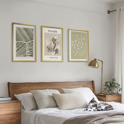 Tavelset ovanför soffa Dämpade växtmotiv