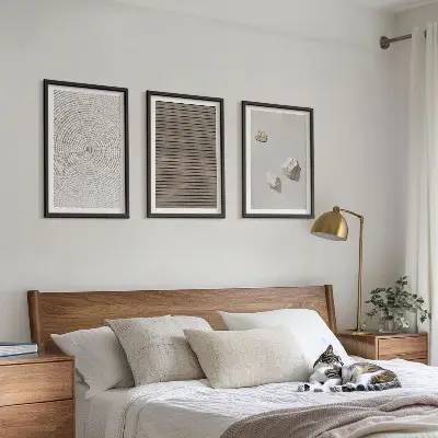 Tavelvägg med ramar naturliga texturer med trä och sten