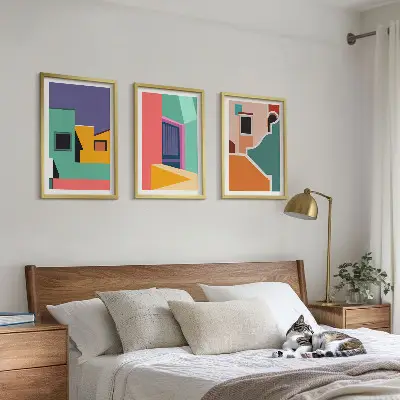 Tavelset med stadsillustrationer färgglada motiv för vägg ovanför soffa