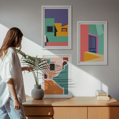 Tavelset ovanför soffa Färgglada illustrationer av staden