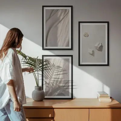 Tavelvägg med ramar närbilder av texturer i boho-stil