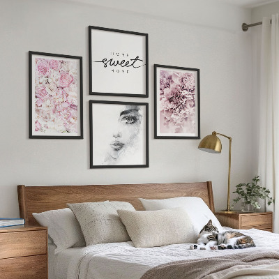 Set om 4 tavlor Pioner porträtt av en kvinna hemma