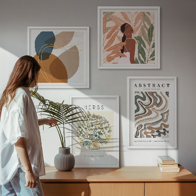 Tavelvägg ovanför soffa Boho estetiska pastellfärgade posters