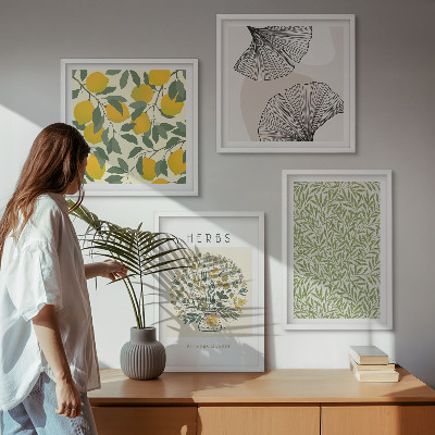 Tavelvägg ovanför soffa Citronörter och blad