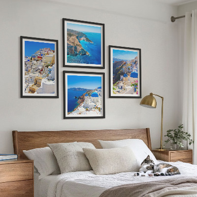 Tavelvägg ovanför soffa Arkitektoniskt landskap Oia Santorini Grekland