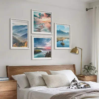 Bergslandskap med vattenfall tavelvägg ovanför soffan