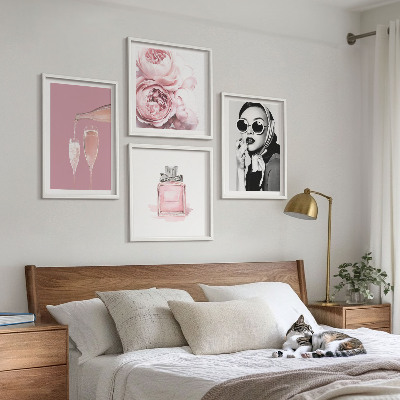 Set om 4 tavlor Snygga rosa accessoarer