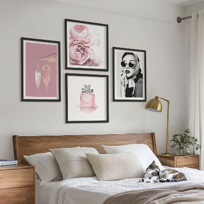Set om 4 tavlor Snygga rosa accessoarer