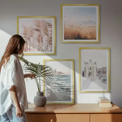 Set med 4 tavlor med motiv av växter, havsvågor, utsikt och hus